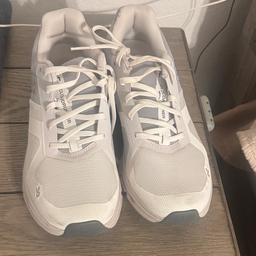Cloudswift White Sneakers